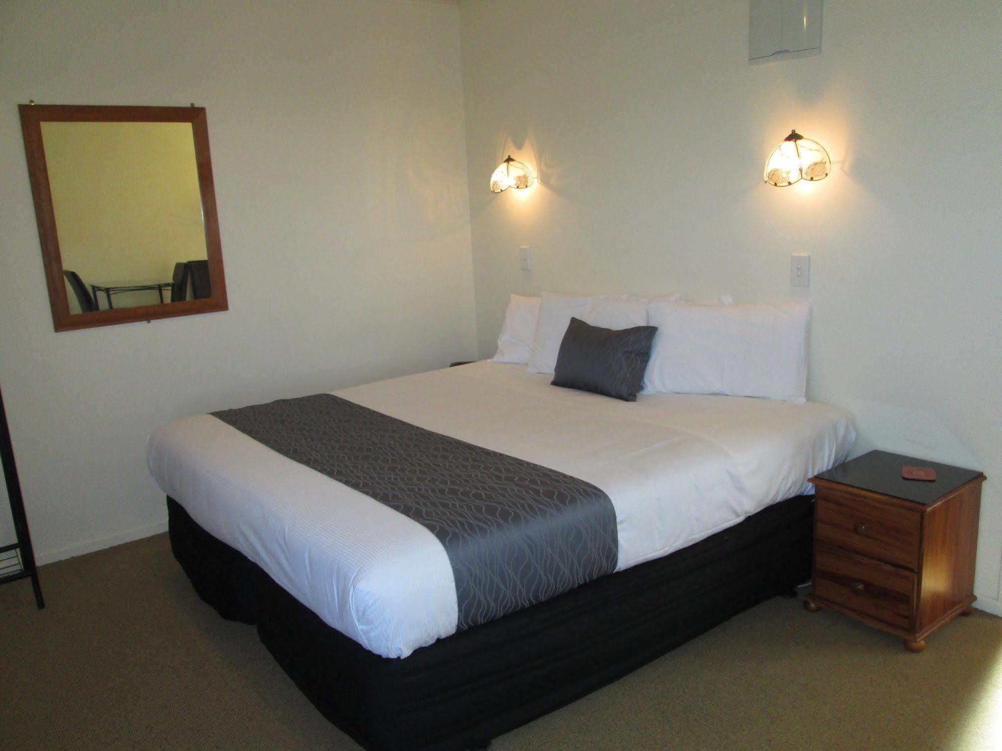 תמז Shortland Court Motel מראה חיצוני תמונה